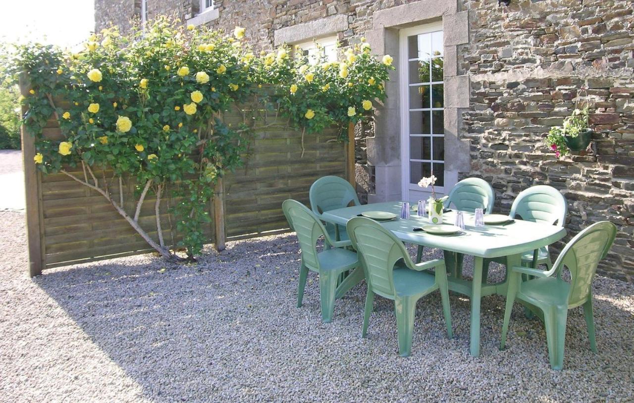 Amazing Apartment In Roz-Landrieux With Kitchen Extérieur photo